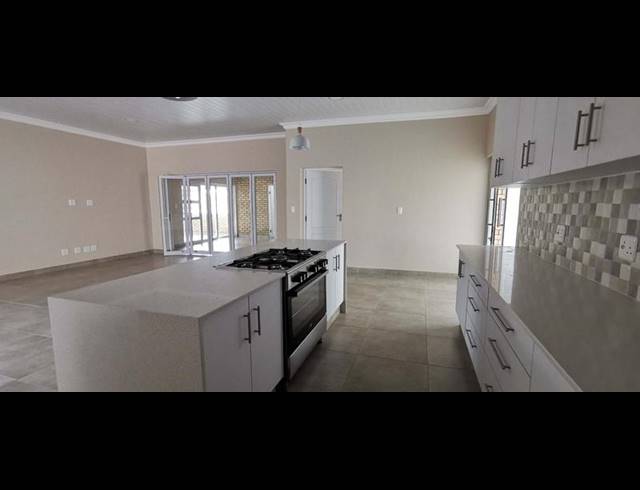 4 BEDROOM HOUSE FOR SALE IN MENKENKOP